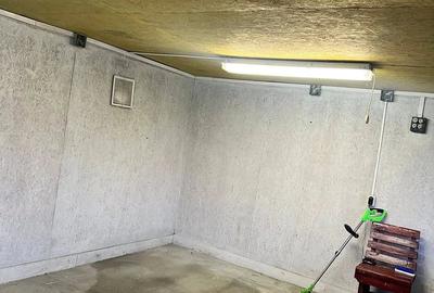 Spațiu comercial, de 24 mp, în Central - 4