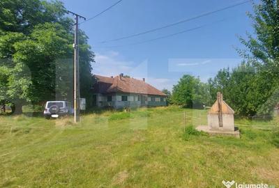 Casă cu 9 camere cu Teren 36000 Mp în Zagon - 4