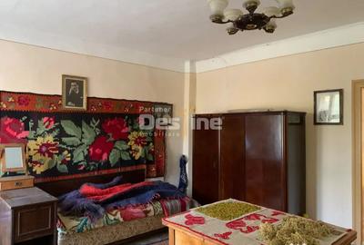 Casă cu 6 camere cu Teren 2793 Mp în Brusturoasa