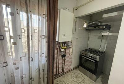 Soarelui-Gen. 30 | 3 camere | Centrala proprie | 2 balcoane - 4