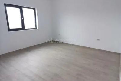 Casă cu 3 camere cu Teren 319 Mp în Central - 2