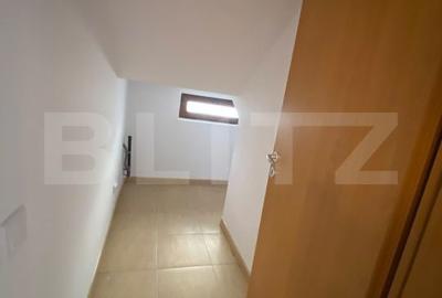 Casă cu 4 camere cu Teren 320 Mp în Dumbrăvița