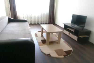 Inchiriez apartament cu doua camere, in zona centrala. - 2