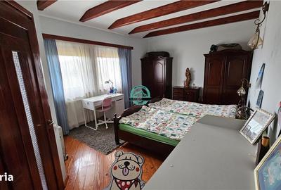 Casă cu 4 camere în Central - 13