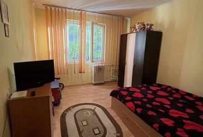 Apartament cu 3 camere semidecomandat în Crângași - 4