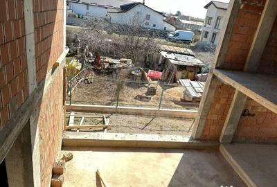 Casă cu 6 camere cu Teren 1600 Mp în Târgșoru Vechi - 11