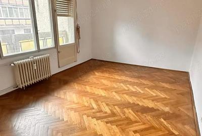 Apartament cu 4 camere semidecomandat în Polivalentă - 4