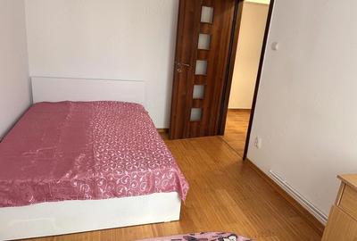 Apartament cu 3 camere decomandat în Micro 5 - 2