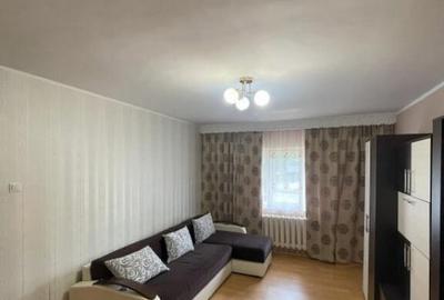 Apartament de vanzare, cu 3 camere decomandat, 68 mp, parter - 7