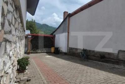 Casă cu 7 camere cu Teren 440 Mp în Poiana - 16