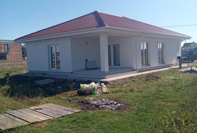 Casa finisata, cartier Beverly Hills, aproape de Oradea si de Baile Felix. - 2