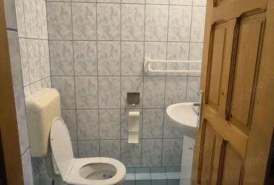 Casă cu 6 camere în Eșelnița - 2