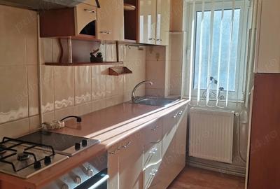 Apartament cu 3 camere semidecomandat în Central - 5