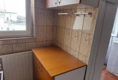 TITAN , Piata Minis, Barajul Bistritei, bloc 1985 - 20