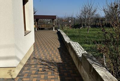 Casă cu 4 camere în Ipotești - 5