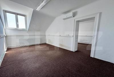 Spa?iu de birouri, 120 mp, 5 incaperi mansarda in c - 3