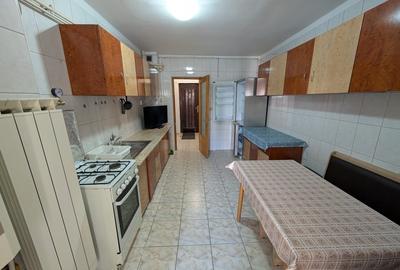 Apartament decomandat Banca Nationala etaj 1, bloc 1992 - 2