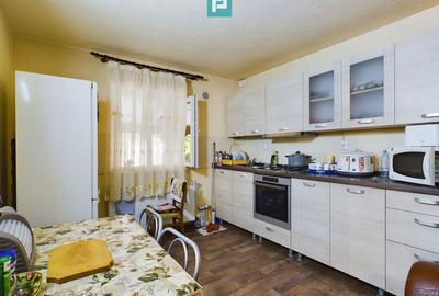 Casă cu 5 camere cu Teren 400 Mp în Utvin - 7
