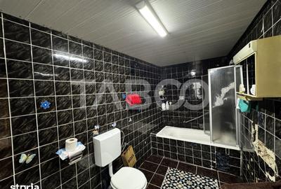 Casă cu 3 camere cu Canalizare în Cristian - 9