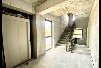 Imobil 900 mp, garaj 10 masini, lift (6 persoane) - 7