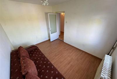 Apartament 3 camere, zona Ultracentrala , etaj 5, liber - 7