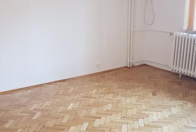 Apartament 3 camere Decebal - 1