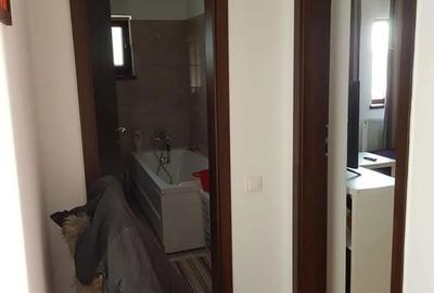 Garsonieră decomandată în Titan - 4