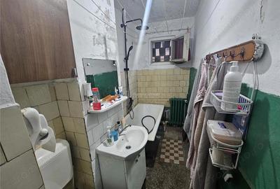 Apartament cu 3 camere nedecomandat în Micro III - 6