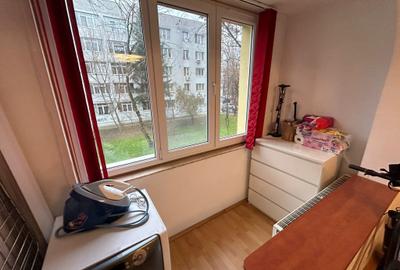 1 Decembrie 3 Camere Etaj 1 Centrala Proprie Instalatii Schimbate 12 Min Metrou - 9