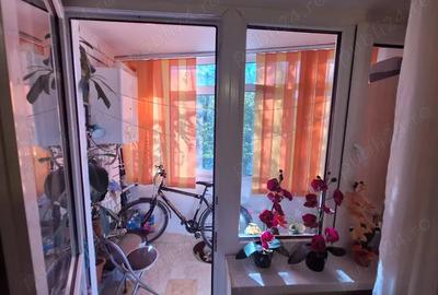 Vind apartament 4camere mobilat loca?ia Viziru 1et 2 pre? 60000 e sau casa la tara pre? 20000 + dif - 4