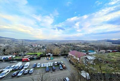 Apartament cu 3 camere decomandat în Hunedoara - 2