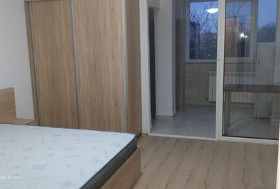 Garsonieră în Titan