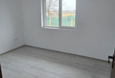 Casă cu 3 camere în Voinești - 1