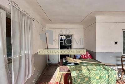 Casă cu 4 camere cu Teren 2243 Mp în Românești - 9