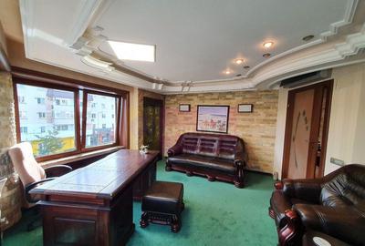 Apartament cu 3 camere de vanzare in Campina - Zona ultra... - 1