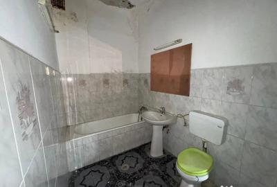 Casă cu 11 camere cu Teren 341 Mp în Dudești - 4