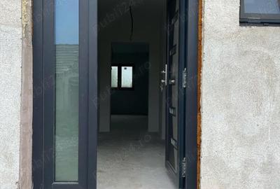 Casă cu 5 camere cu Teren 1000 Mp în Berteștii de Jos - 1