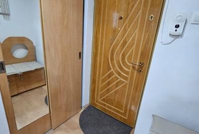 Apartament cu 3 camere decomandat în Piața Centrală - 8