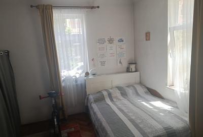 Casă de vânzare – 5 camere într-o vilă interbelică, 125 mp Casă de vânzare – 5 camere într-o vilă interbelică, 125 mp - 4