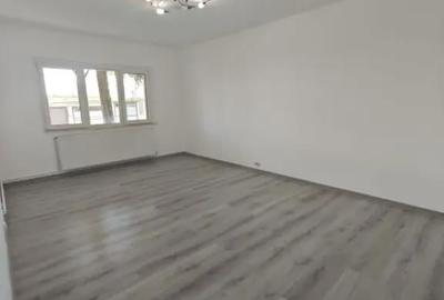 Apartament cu 3 camere decomandat în Central - 8