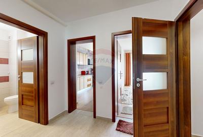 Apartament cu 1 camere decomandat în Tractorul - 3