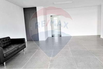 Birou, de 53 mp, în Ultracentral - 6