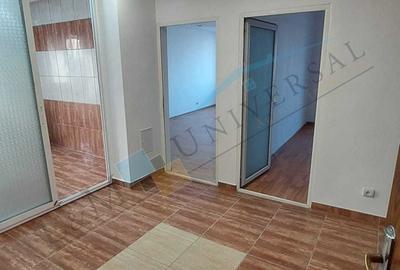 Piata Sudului-Apartament 4 Camere, 1981, SPATIOS ,Liber - 2