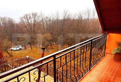 Casă cu 7 camere cu Teren 1520 Mp în Central - 34