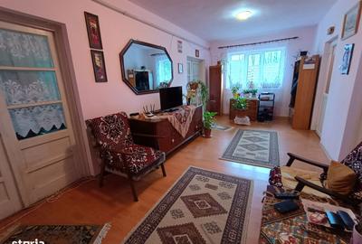 Casă cu 3 camere cu Teren 300 Mp în Central - 10