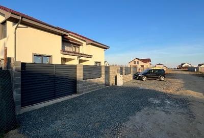 Duplex cu 4 camere cu Canalizare în Moșnița Veche - 1