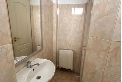 Apartament cu 3 camere semidecomandat în Democrației - 12