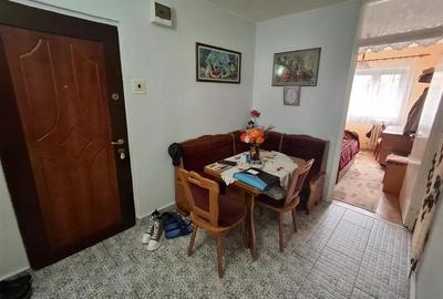 Apartament 3 camere decomandat 2 balcoane pivnita zona Valea Aurie - 6