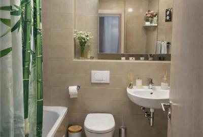 Apartament cu 2 camere decomandat în Tractorul - 7