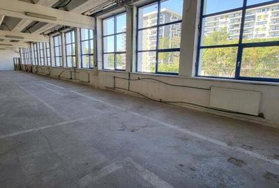 Spațiu comercial, de 2,000 mp, în Central - 6